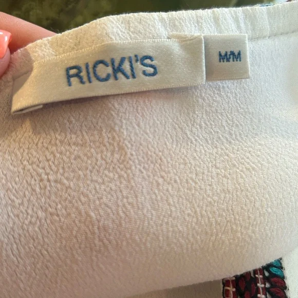 4 Top Bundle! Ricki’s, Northern Reflections and more. Sizes M/L ptp is 16.5-18” - Picture 8 of 13